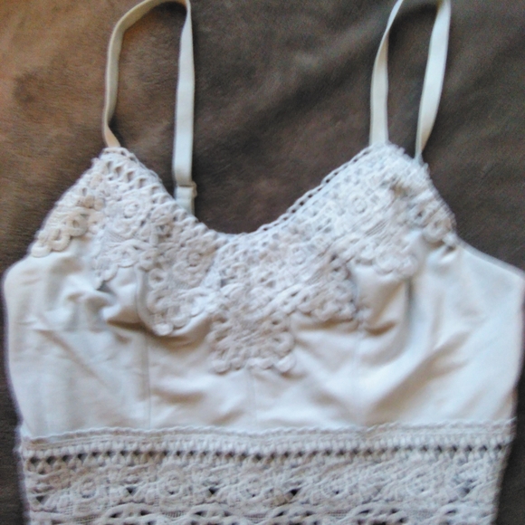 Mudd Lt. Blue lace crop - Picture 1 of 2